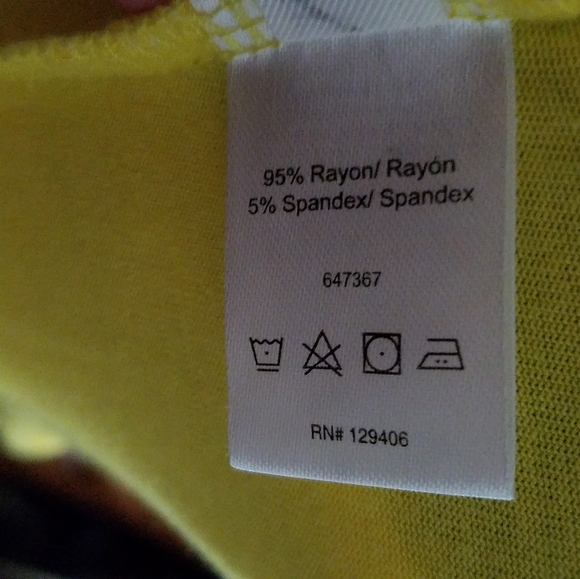 Like new Venus Cold Shoulder Top, Size Small - Picture 6 of 6